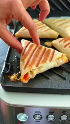 #creatorsearchinsights  Delicious and Easy sandwich Recipes You Can Make at Home #cooking #baking  #foodtutorial  #EasyRecipes@HandyDIY_UKOfficial @sara khan @Islamic shots @qhmad @user1393896000006 @essacollection55 @Ruhani Jawahir Official @TinyHomeVibesUSA @غنی خان 🇬🇧 