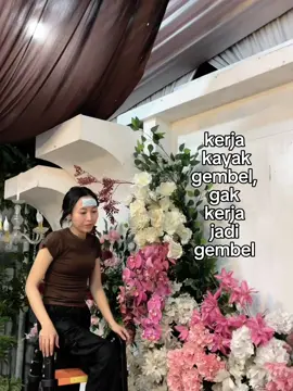 #dekorasiwedding #dekorasimurahsurabaya #dekorasilamaran #backdropdecoration #backdropkrian @Ella 