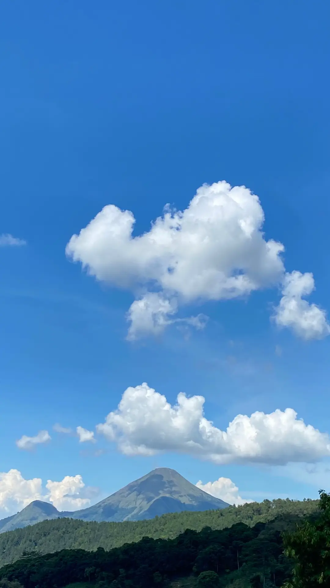 tolong banyakin hari minggu saya☝🏻 #bukit #pacet 