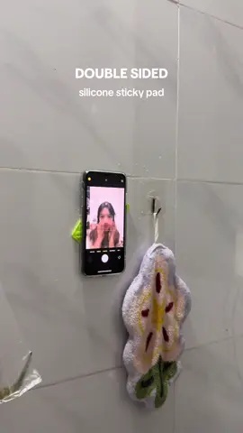 Take video and pictures anywhere! Less hassle kasi no need na mag ng tripod kapag meron ka nito #phonegrip #phonesuctionmount #siliconepad #phoneasseccories #silicone 