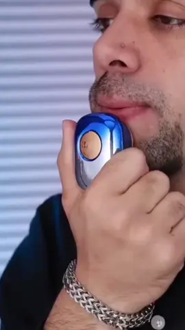 Máy cạo râu công nghệ nhật nhập khẩu #maycaorau #maycaoraumini #maycaorauthongminh #dodungtienich #daocaoraudanang #goodthing #xuhuong #daocaorautienloi #maycaoraudanang #trending #maycaoraunam 