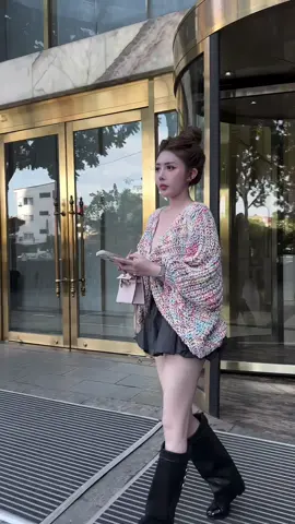 Những gì tốt đẹp thường sẽ đến muộn , đó là lí do tại sao em hay tới trễ 📷