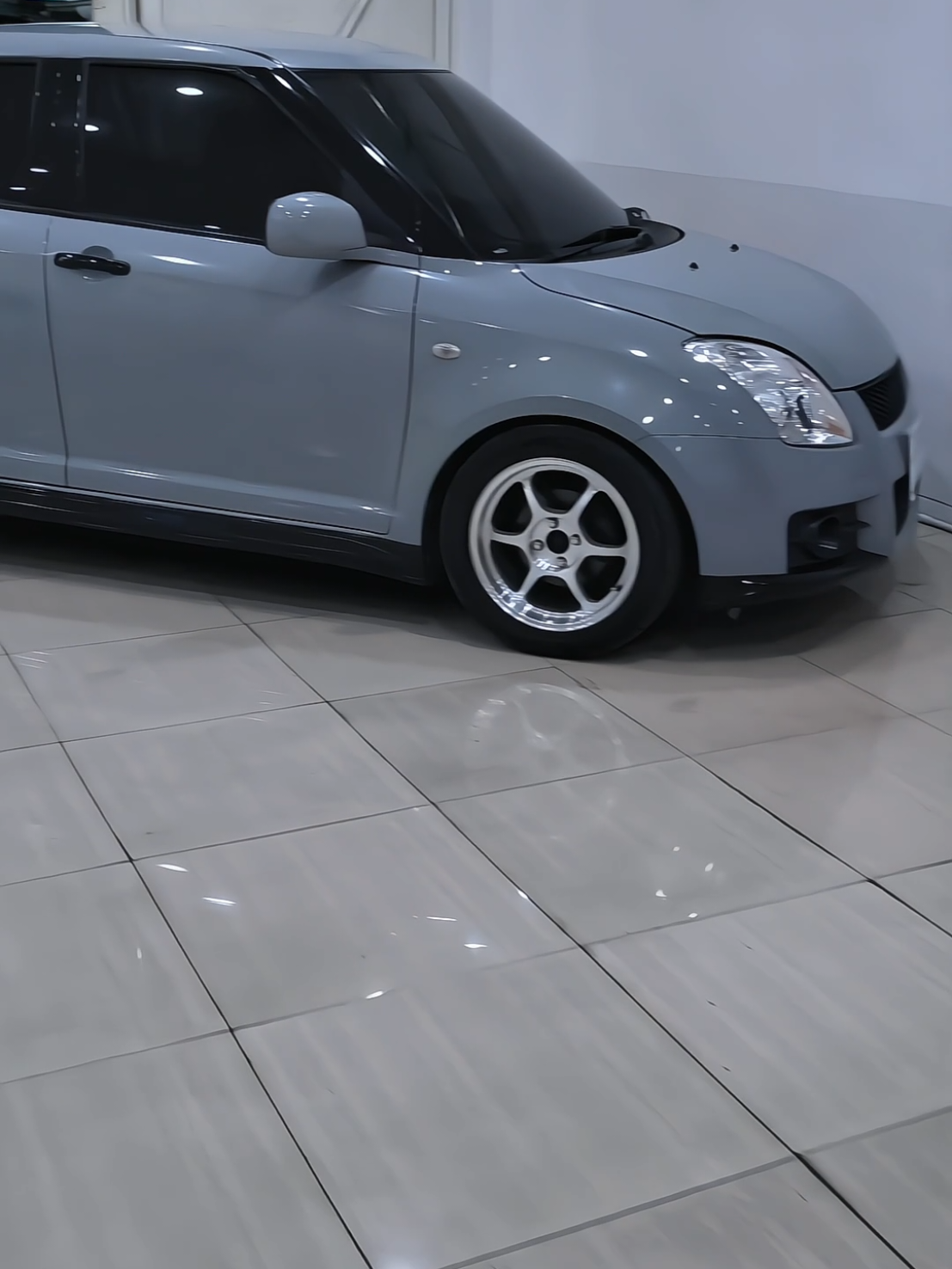 Lelah tapi selip tapi gamud ga tau males pen beli bis. #suzuki #swift #swiftgt #m15a #zc21s 