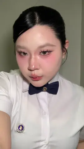 Tutorial วันรับปริญญาวันที่ 10 ตุลา ที่ผ่านมา ✨💖 ลุคนี้รับประกันสวยทั้งวัน โดนแดดโดนลมโดนฝนก็รอดด😭🙏🏻 #tutorial #แต่งหน้ารับปริญญา #รับปริญญา #makeuptutorial #tiktokบิ้วตี้ 