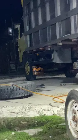 Skira kada mngalihi kawan di jalan