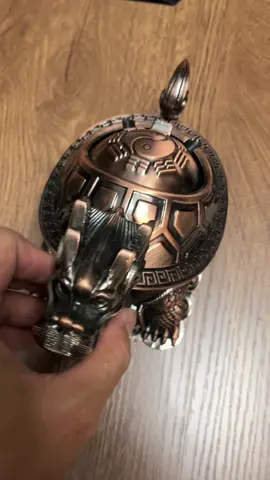 Asbak logam bentuk naga kura-kura. #asbaklogam #asbaknagakurakura #asbakpajangan 