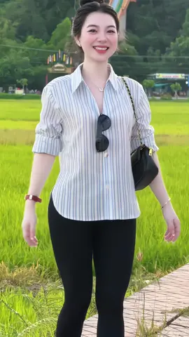 [Deal mở bán]  Áo sơ mi kẻ cổ #aosomi #aosominu #sominu #xuhuong 