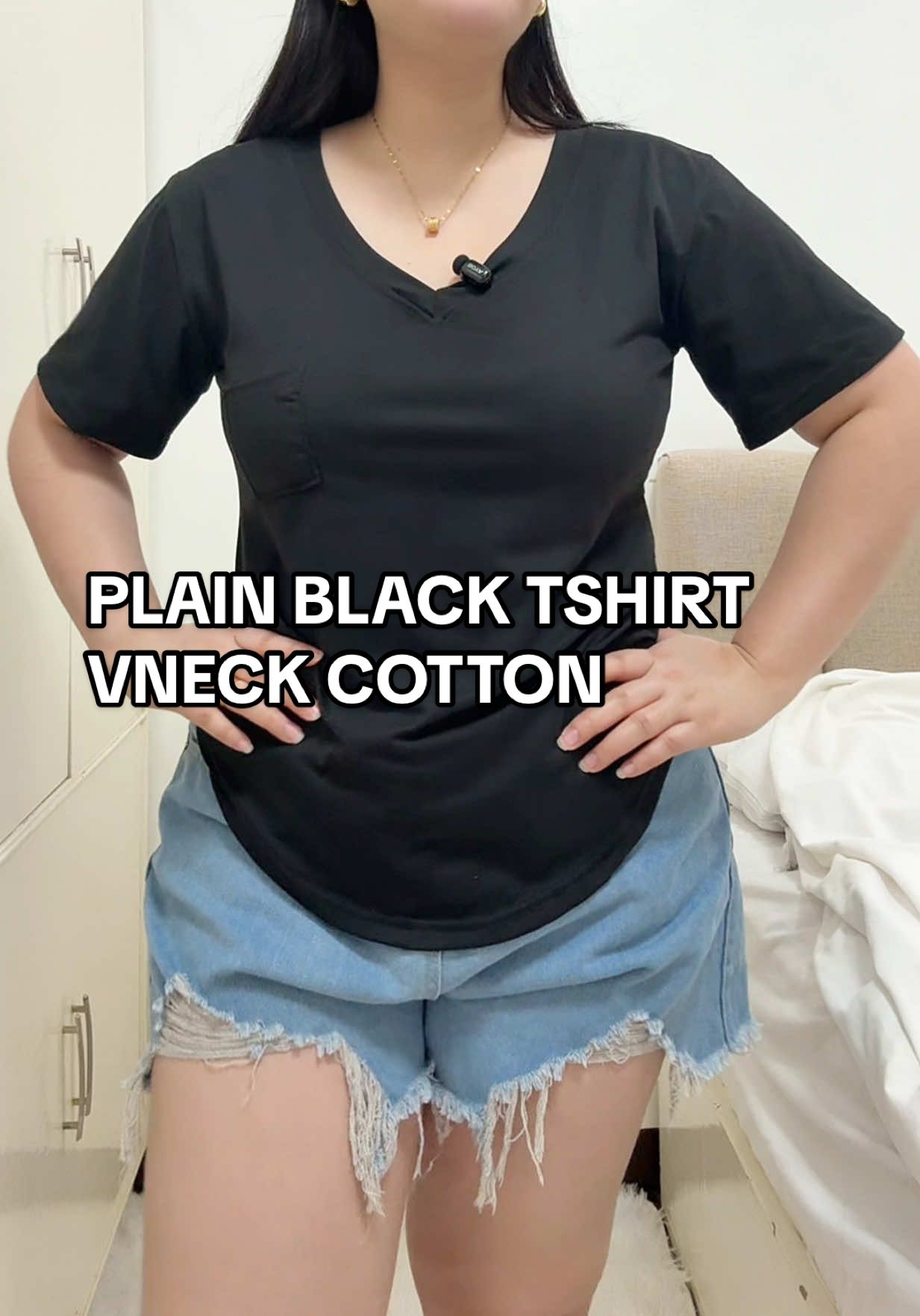 Pang-casual man o pang-lakad, swak na swak ang basic top na to—stretchy, comfy at stylish pa! | DISCLAIMER: PRICES MAY VARY AFTER THE PROMOTION ENDS #womenstop #basictop #topsforwomen #tshirtforwomen #vnecktshirt 