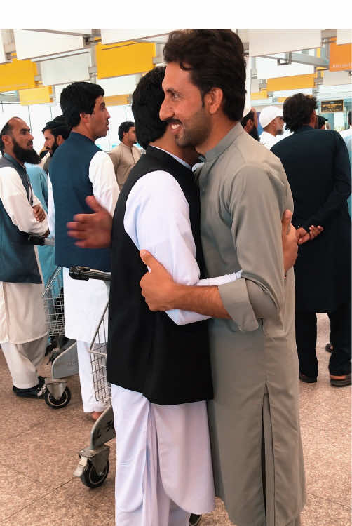 Yaaar mu Musafar shu🥲❤️‍🩹 #fyyyyyyyyyyyyyyyy #foryoupage #shaanfaisaldailyvlogs #isalambad 