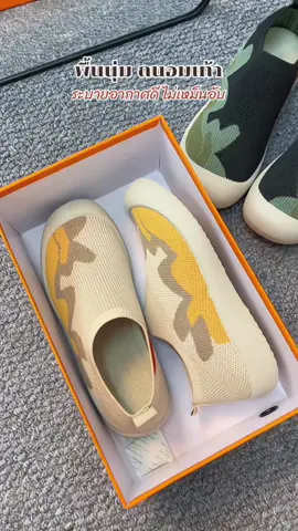 พื้นนุ่ม เบา ใส่สบายถนอมเท้า #creatorsearchinsights #รองเท้าสลิปออน #รองเท้าสลิปออนผู้หญิง #รองเท้าเพื่อสุขภาพ #รองเท้าสลิปออนเพื่อสุขภาพ 