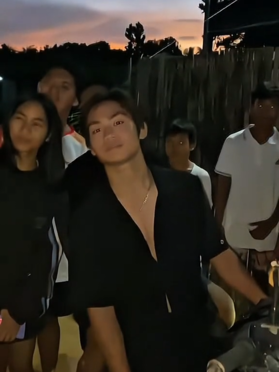 TUMINGIN SHA SAKIN TUMINGIN SHA SAKIN😭😭😭😭😭 #jeremiahong #ongfam #agith #blowthisuptiktok #blowthisup 