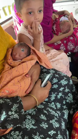 অবশেষে শেষ হলো তাদের অপেক্ষার প্রহর 🥰 লামিয়া ও তার ৫ সন্তান চলে যাচ্ছে তাদের নিজ বাড়িতে #newpost #1m #foryoupage 