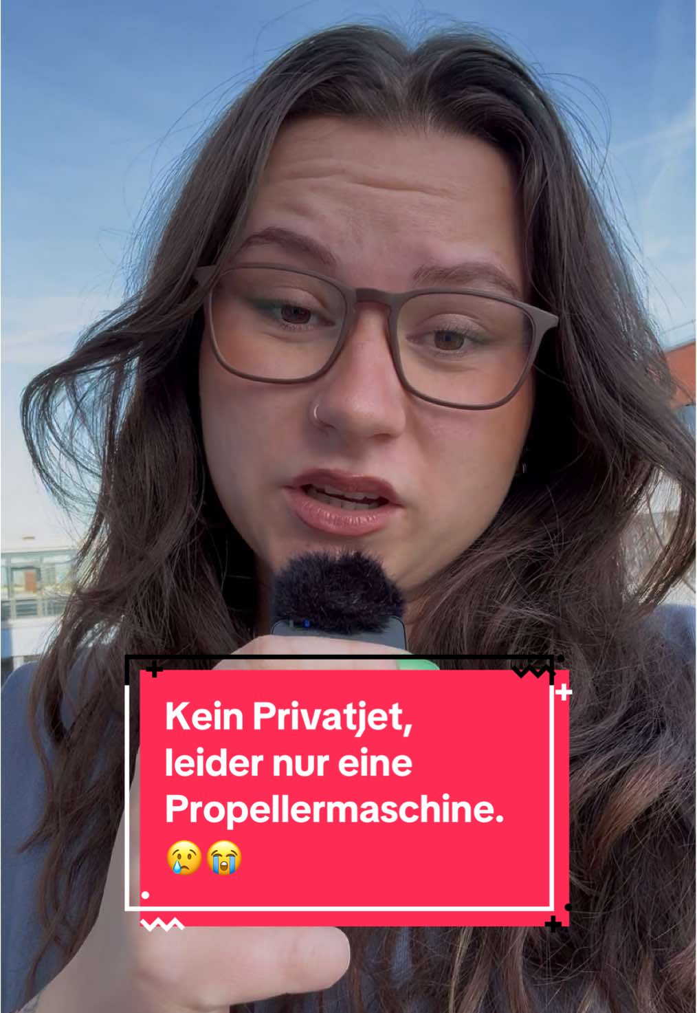Antwort auf @Huos Propeller hin oder her - die Message bleibt die Gleiche! 🛩️💸 #merz #cdu #privatjet #abgehoben 