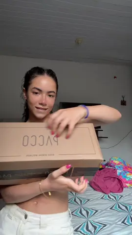 agora eu tenho uma garrafinha da pacco bububesties 🥳🥳🥳🥳