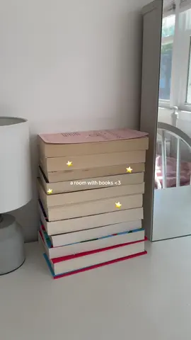 books everywhere >>  #BookTok #bookish #BookRecommendations #romancebooks #booktokgirly 