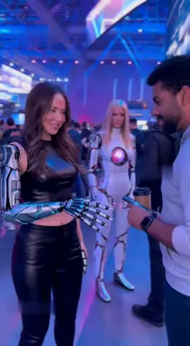 2025 - LA Robot Expo- New Robot Girlfriend by Open AI #humanoid #robot #android #girlfriend 