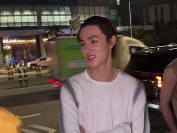 Juhoon đã khóc khi nhìn thấy poster quảng bá của nhóm trên toà nhà Hybe . Nhỏ trầm trầm vậy thui chứ nhỏ sống tình cảm lắm😭😭♥️ #martin#james#keonho #juhoon #seonghyeon 