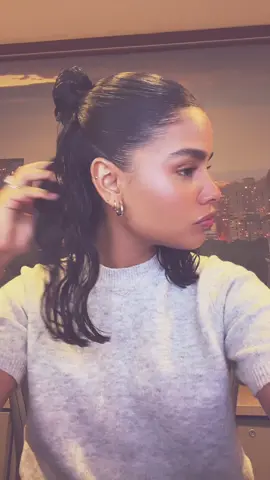 morning, columbus day but we still got work  #fyp #paratii #corporatetiktok #foryoupage #xbcyza 