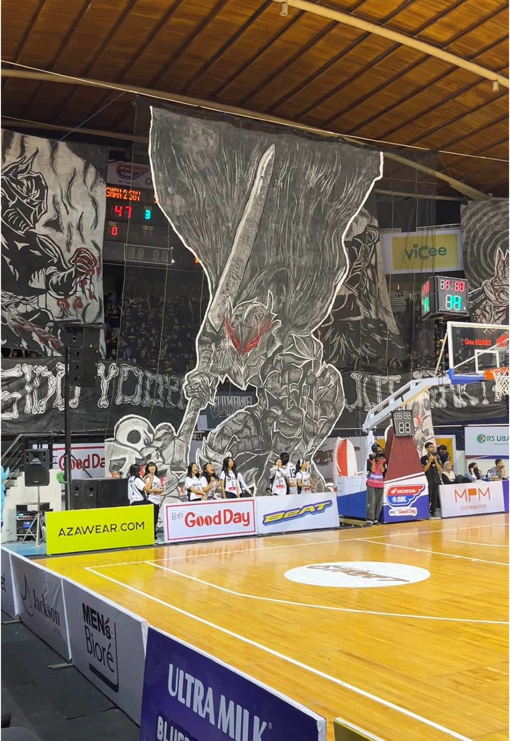 SIJI MANIA 🔵🦏 🏀 SMAN 1 Surabaya vs SMAN 2 Surabaya  📆 08.10.2025 🕹️ DBL East Java North - Round 2 🏟️ Jawa Pos Arena, Surabaya  👥 600+ . #smasa #smasabaya #sman1surabaya #sijimania #tifo #koreo #koreografi #suportersekolah #basketballfans #mania #dbl #dblsub #dblsurabaya #dblindonesia #surabayasuporter 