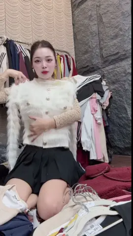 Áo khoác len lông thỏ xinh sang #thoitrangnu #setdoxinh #aokhoac #aocardigan 