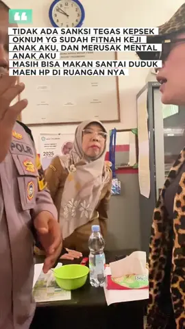 Kasus yang bikin hati miris… Seorang ibu di Palembang menangis mencari keadilan. Anaknya, siswa SMKN 7, difitnah pakai narkoba oleh gurunya sendiri. Padahal hasil tes di RS Bhayangkara — negatif total! Tapi sampai sekarang, belum ada sanksi tegas untuk si guru. Sang ibu pun melapor ke Polrestabes Palembang. Katanya, cukup sudah… jangan ada lagi anak yang hancur karena fitnah.#mediaonline #palembang #fyp #fypシ #palembangvirall 