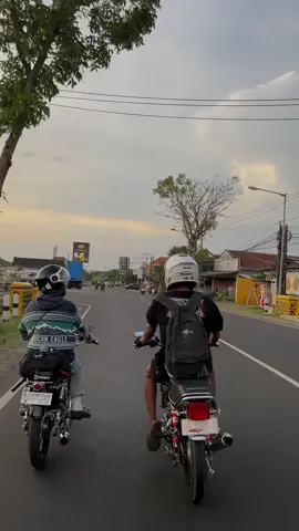 mlaku karo rasan”#cbkediri #cbbandarakediri #kediri24jam #fypage #trend 
