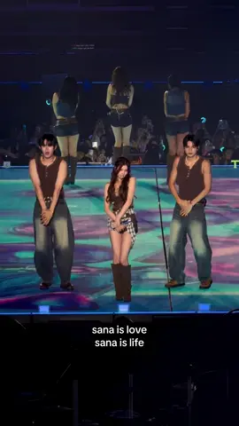 sana making us feel our feels during the feels  20251012 TWICE THIS IS FOR SINGAPORE NIGHT 2 #TWICE @TWICE #twice_thisisfor_world_tour #fyp #apple @apple #sana 