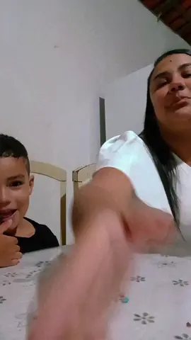 brincadeira do doce envenenado kkkk