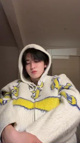 มีใครอยากดูแลเด็กคนนี้ไหมครับ  #JINWOOKkim #BUSbecauseofyouishine 
