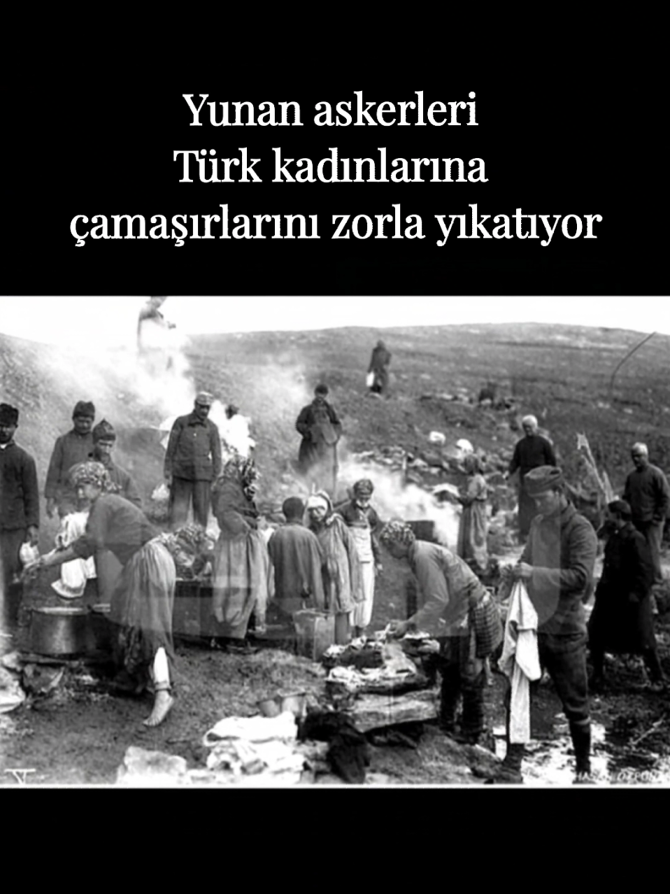 26 Ağustos 1922 Büyük Taarruz'la birlikte İzmir'e doğru kaçan Yunanlılar, Türk köylerini yakıp yıkmışlar, on binlerce insanımızı öldürmüşlerdi. Köylülerimize her daim zulüm etmişlerdi. #nostalji #tarih #ai #yapayzeka #canlandırma 