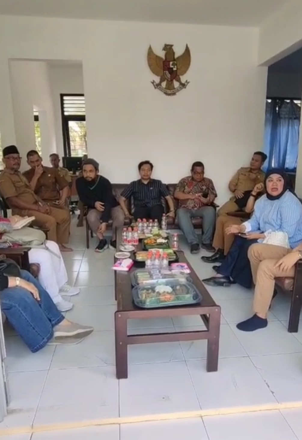 Kabupaten Pangandaran - Kunjungan Kerja Komisi II DPRD Provinsi Jawa Barat ke Satpel UPTD Balai Pengembangan mekanisasi Pertanian di padaherang kabupaten Pangandaran dalam rangka evaluasi pelaksanaan program kegiatan tahun anggaran 2025 dan rencana kerja tahun anggaran 2026, yang bertempat di satpel  UPTD Balai Pengembangan mekanisme Pertanian kabupaten Pangandaran. (Senin, 13/10/2025)