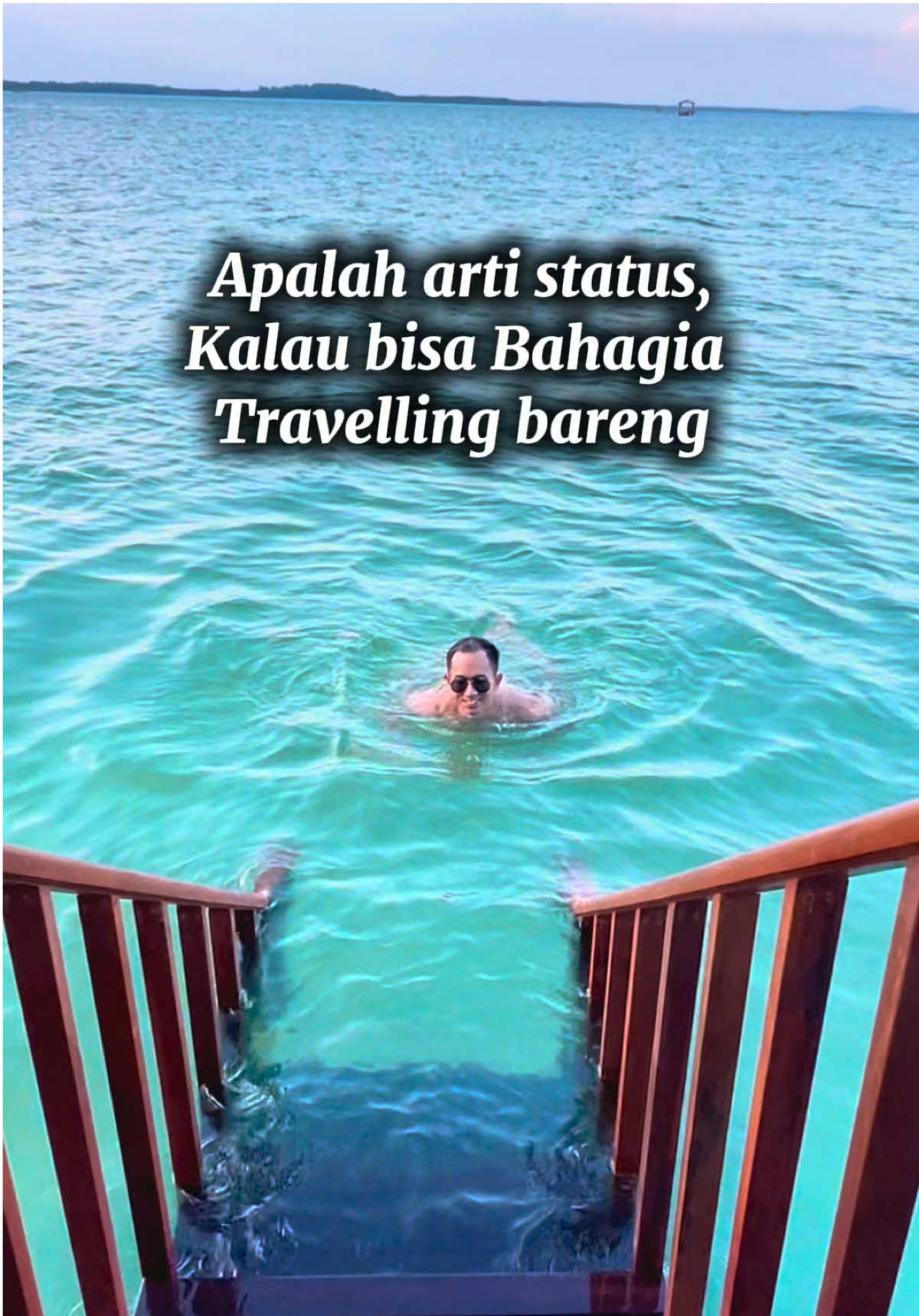 Kurang apalagi ya kan ⁉️ Kurang kurangi urusin hidup orang aja 😌 :: Follow me for more tips about Travelling & Culinary ✨ Instagram : ricwilson_horax Youtube : ricwilson_horax  :: #LeebongIsland #BelitungTrip #ExploreBelitung #HiddenGemIndonesia #WisataBelitung @leebongisland 