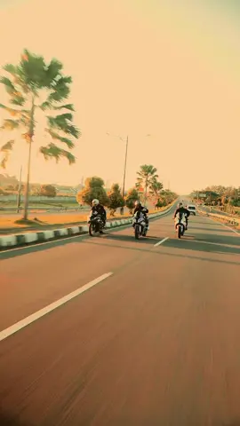 #BMWS1000RR  #ZX10R  #instabiker  #ChineseBiker🇨🇳  #Instagram  #Douyinbiker  #kuaishoubiker  #crd 