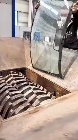 Mesin penghacur  #fyp #foryou #foryoupage #mesin #mesinpenghancur 