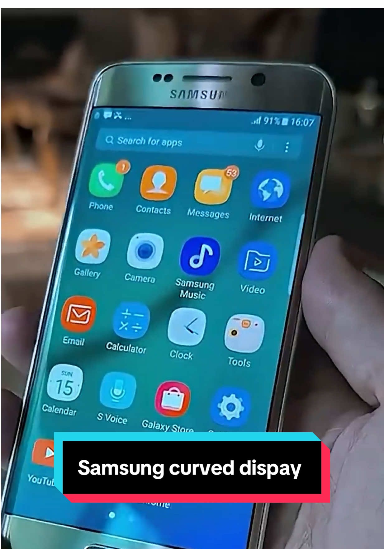 Why Samsung killed curved diplay ? 🤔😭  #techtok #smartphone #techguy #samsung 