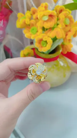 Nhẫn hoa mai đính đá xinh đẹp #hoakendy #trangsuc #xuhuong #610 #nhannu 