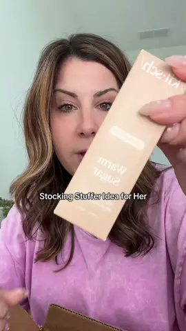 This hair perfume is a great stocking stuffer idea for women #stockingstuffer #stockingstufferideas #giftsforher #christmasgiftideas #hairperfume