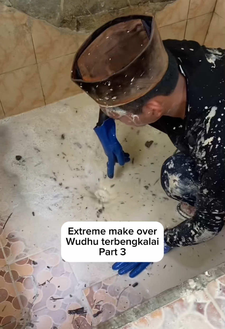 Alhamdulillah dengan melakukan hal kebaikan walaupun kecil aku yakin bisa menjadikan kebaikan yang besar. Selesai make over wudhu masjid terbengkalai yang ke 114. InsyaAllah masih terus bergerak until menjadi orang yang bermanfaat. Aku mengajak kalian semua selalu berbuat baik walaupun dengan senyuman, semoga kebermanfaatan tumbuh di negri indonesia.