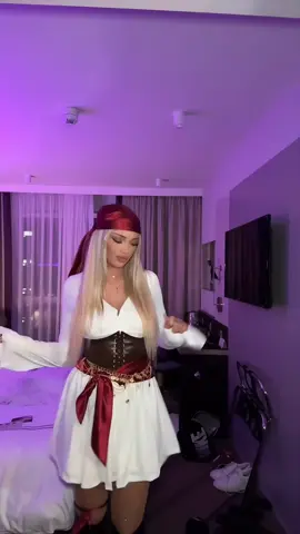 Texas sunset glow & that southern charm  Hair flip game STRONG. #TexasBeauty #SouthernBelle #HairFlip #SunsetAesthetic #CowgirlStyle