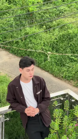 #ကြင်နာသူကိုတွေးမျှော်နေ #လာလမ်းကိုမျှော် #မျှော်နေ 