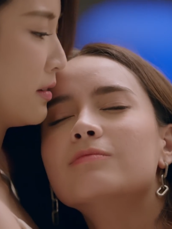 hidup sih dokter mulai tidak aman  sudah mulai di bayang-bayangi si bocil😁 #พิษรัก #PoisonousLove #ginnynatnicha  #jaynaangelina #GinnyJayna