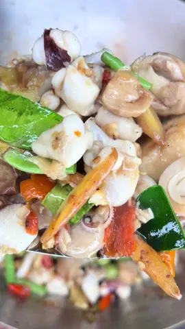 ผัดขี้เมาหนวดปลาหมึก#เมนูกับแกล้ม #Food #ครัวtiktok #ผัดขี้เมาหนวดปลาหมึก #เมนูดังtiktok 