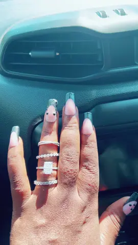 It’s beautiful 😍 #effinny #4piece #weddingring #tiktokshop #tiktokpartner 