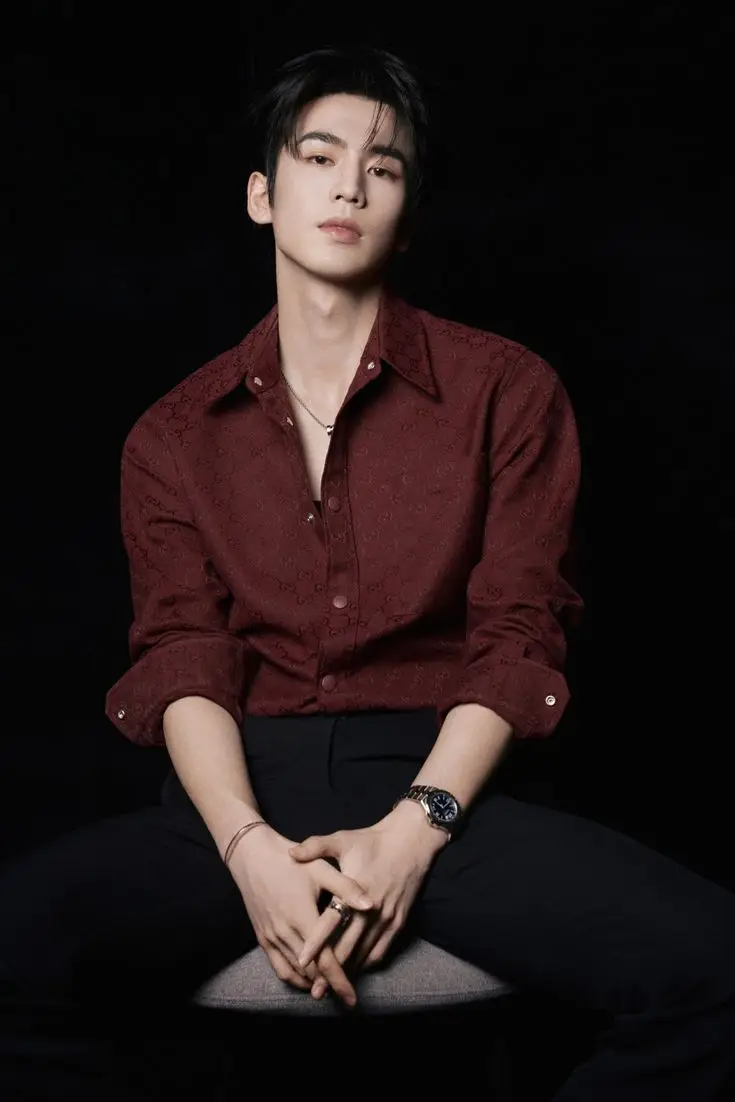 bagi-bagi foto zhanglinghe🫴🫧 #fyp #foryoupage #zhanglinghe 