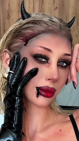 Easy halloween makeup 🎃👻 #halloween 