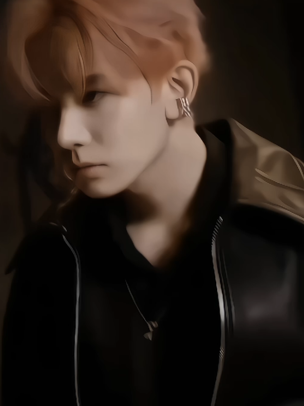 #pov : Abang Evan 03 Kalian akhirnya sampai di rumah sekitar jam setengah sepuluh malam. Udara dingin mulai menyusup lewat celah jendela mobil, bikin kamu menggigil kecil begitu turun. Evan sempat melirik sekilas ke arahmu yang memeluk diri sendiri sambil berjalan ke pintu. 