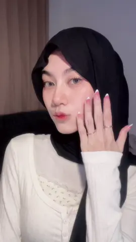 😍🥺🤏🏻 #fakenails #pressonnails 
