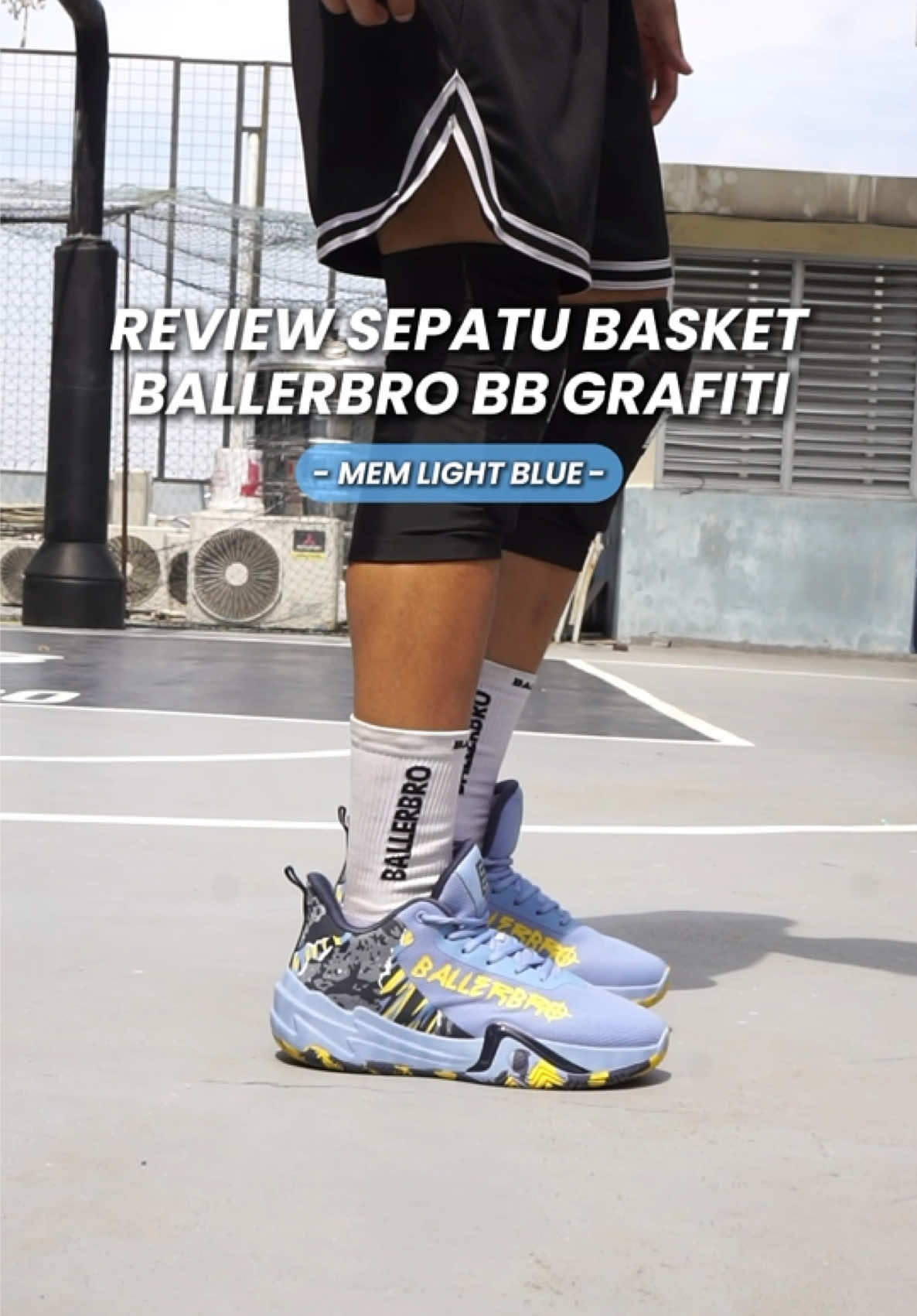 udah pada punya sepatu basket ini belom gais?