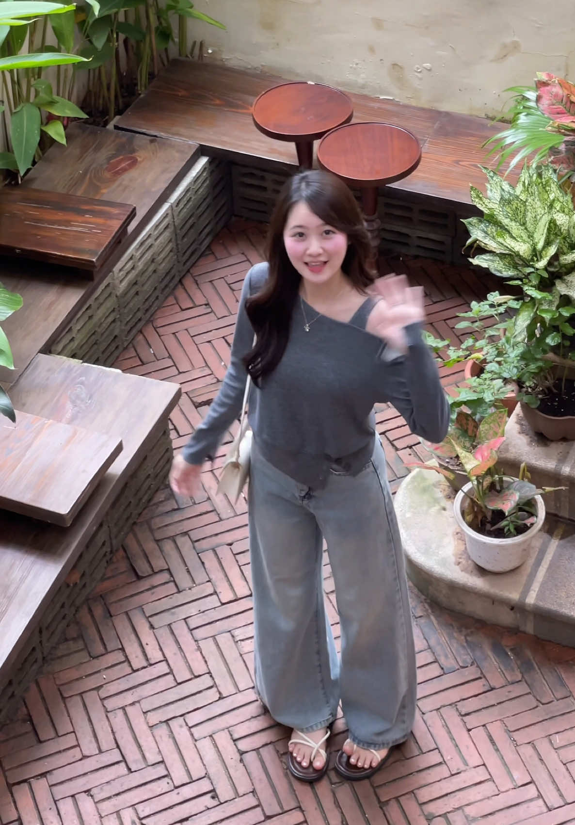 Dạo này em hơi gầy một chút.. Vì lâu rồi chưa nghe lời đường mật từ ai 🥺 #xuhuong #viral #OOTD #susstore #hottrend 