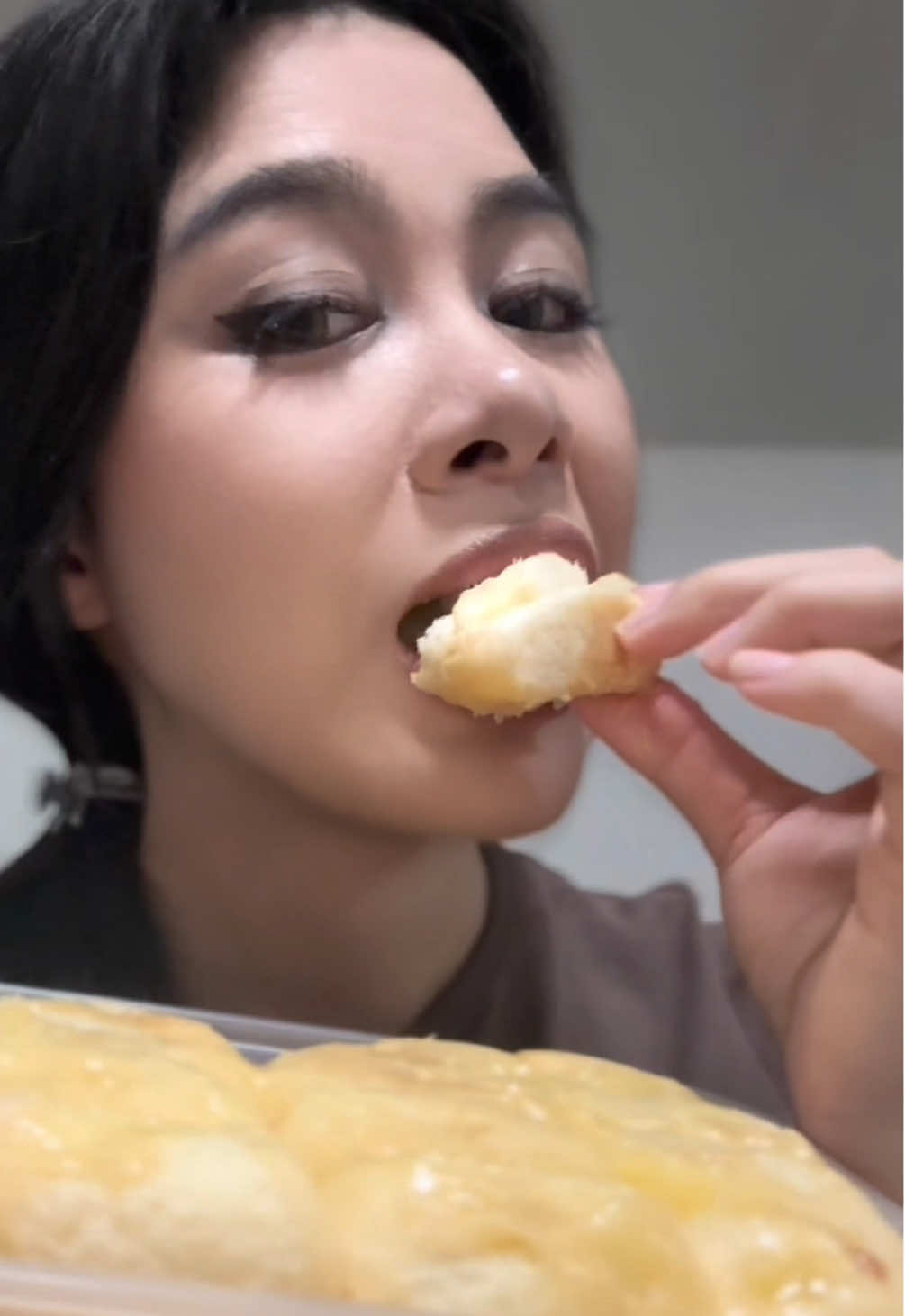 ปังปุ๊กปิ๊กไส้ไก่หยองน้ำสลัดฉ่ำๆ 🍞มีติดบ้านไว้โคตรจะฟิน เลิกงานมาก็หยิบทานได้เลย สามารถสั่งซื้อได้ที่เพจขนมบ้านอุ๋ม  หรือว่าจิ้มที่ตะกร้าก็ได้ค่าา #ปังปุ๊กปิ๊ก #ขนมบ้านอุ๋ม #baanoum 